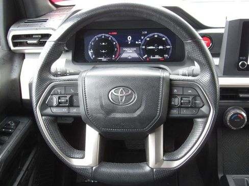 Used 2024 Toyota Tacoma TRD Off-Road image 22