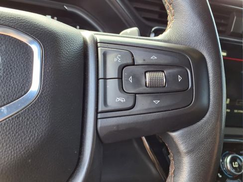 Used 2022 GMC Sierra 1500 AT4 w/ Technology Package AWD/4WD image 18