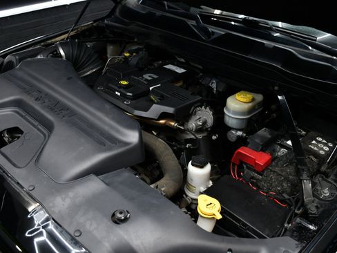 Used 2019 RAM 3500 Laramie w/ Black Appearance Package image 23