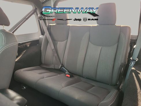 Used 2017 Jeep Wrangler Sahara w/ Connectivity Group image 16