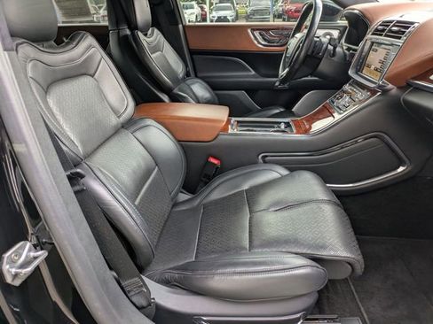 Used 2019 Lincoln Continental Black Label w/ Rear Seat Package AWD/4WD image 31