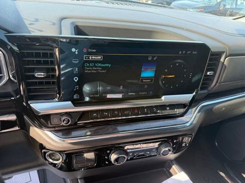 Used 2023 Chevrolet Silverado 1500 LTZ AWD/4WD image 16