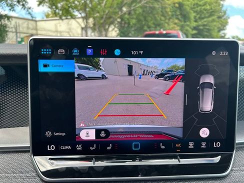 New 2025 Volkswagen Tiguan S w/ 18" Wheel Package image 26