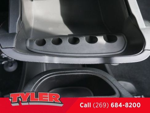 New 2026 Chrysler Pacifica Select FWD image 34