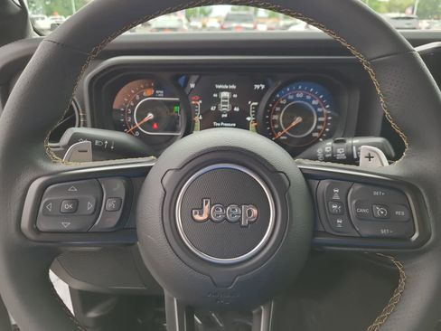 New 2025 Jeep Wrangler Unlimited Rubicon 392 image 23