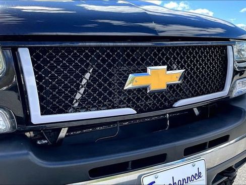 Used 2002 Chevrolet Silverado 2500 LS image 24