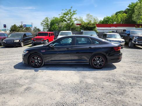 Used 2019 Volkswagen Jetta GLI image 2