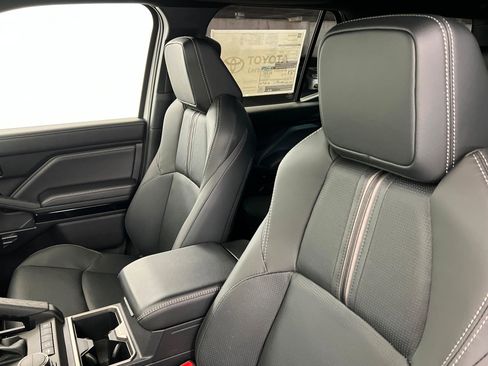 New 2026 Toyota 4Runner Limited image 16