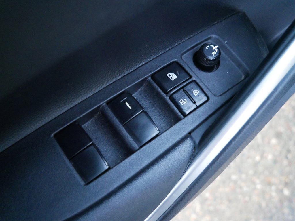 Used 2024 Toyota Corolla Cross LE AWD/4WD image 13