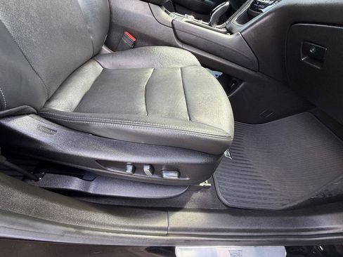 Used 2020 Cadillac XT6 Premium Luxury FWD image 21