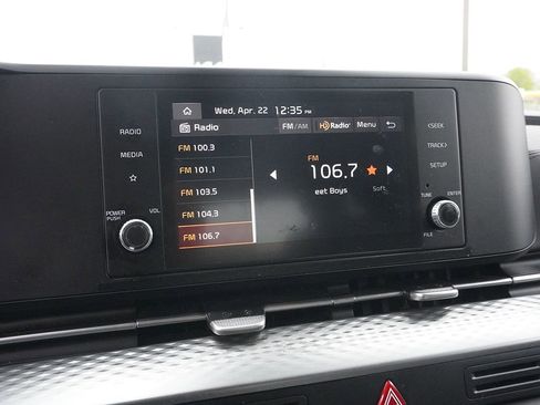 Used 2024 Kia Carnival LX FWD image 42