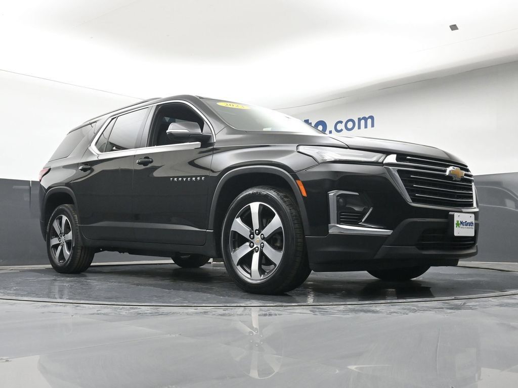 Used 2023 Chevrolet Traverse LT w/ LT Premium Package AWD/4WD image 29