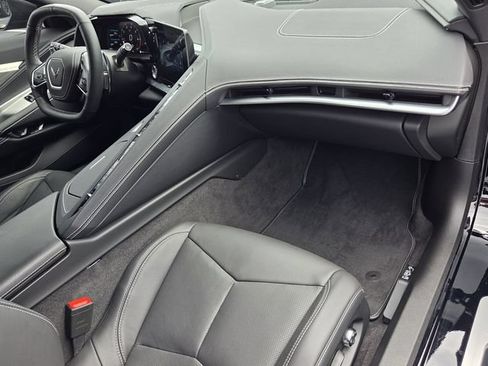Used 2025 Chevrolet Corvette Stingray Preferred Cpe w/ Z51 Performance Package RWD image 12