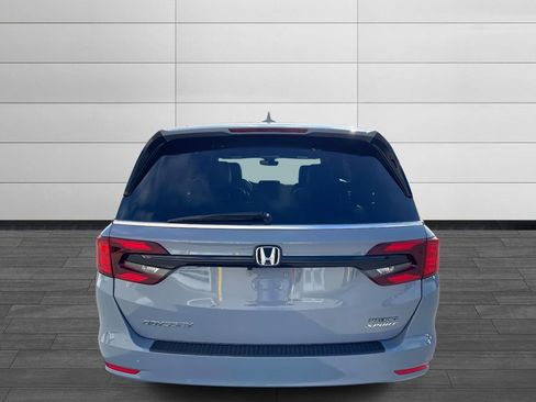 Used 2023 Honda Odyssey Sport image 4
