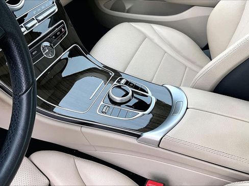 Used 2017 Mercedes-Benz C 300 Sedan image 16