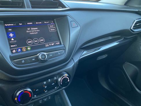 Used 2023 Chevrolet TrailBlazer LT image 28