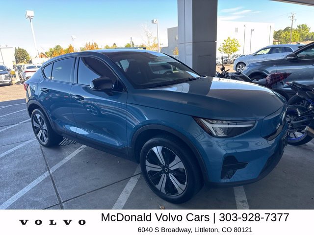Used 2023 Volvo C40 Recharge Core AWD/4WD image 1