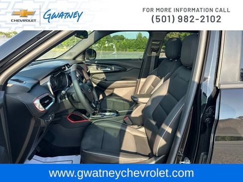 Used 2022 Chevrolet TrailBlazer RS w/ Sun and Liftgate Package FWD image 25