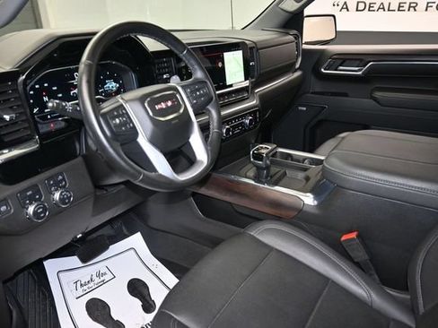 Used 2023 GMC Sierra 1500 SLT w/ SLT Premium Plus Package AWD/4WD image 18