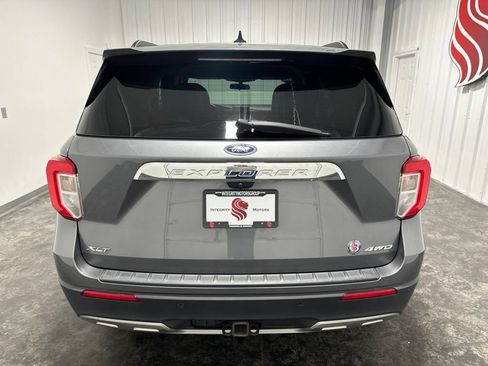 Used 2022 Ford Explorer XLT w/ Equipment Group 202A AWD/4WD image 7