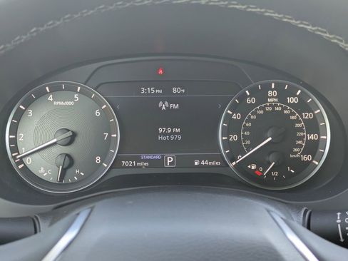 Certified 2025 INFINITI QX50 Luxe image 31