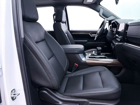 Used 2024 Chevrolet Silverado 1500 LT Trail Boss w/ LT Trail Boss Premium Package AWD/4WD image 38