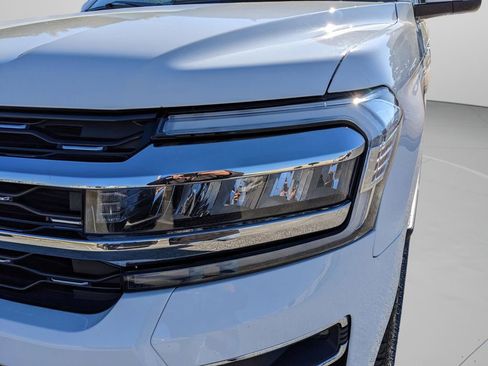 Used 2024 Ford Expedition Limited image 24