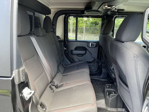 Used 2023 Jeep Gladiator Rubicon AWD/4WD image 27