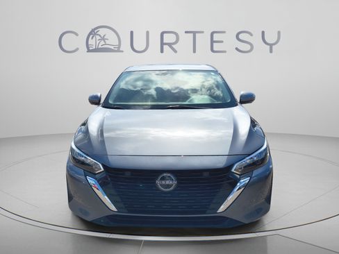 Used 2025 Nissan Sentra SV w/ SV Premium Package FWD image 10
