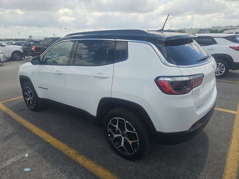 Used 2026 Jeep Compass Limited image 4