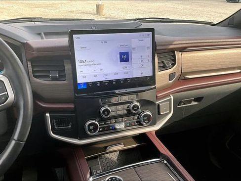 Used 2024 Ford Expedition Max Limited image 6