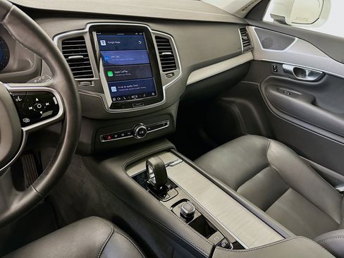 Used 2025 Volvo XC90 B5 Core image 26