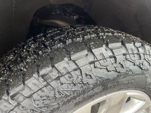 Used 2023 Chevrolet Suburban Premier image 27