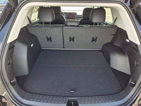 New 2026 GMC Terrain Denali w/ LPO, Black Badging Package image 25