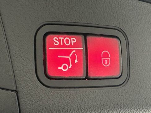 Certified 2025 Mercedes-Benz GLA 250 image 22