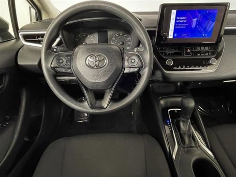 Used 2023 Toyota Corolla LE image 13