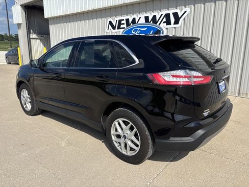Used 2022 Ford Edge SEL w/ Convenience Package image 7