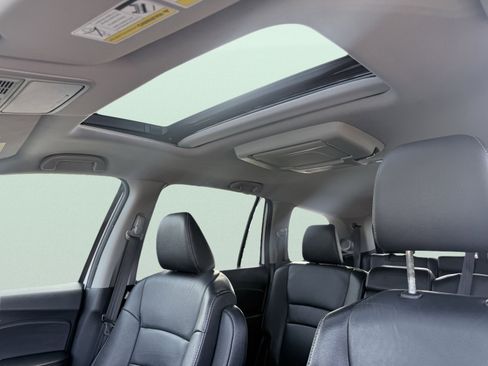 Used 2022 Honda Pilot Touring image 33