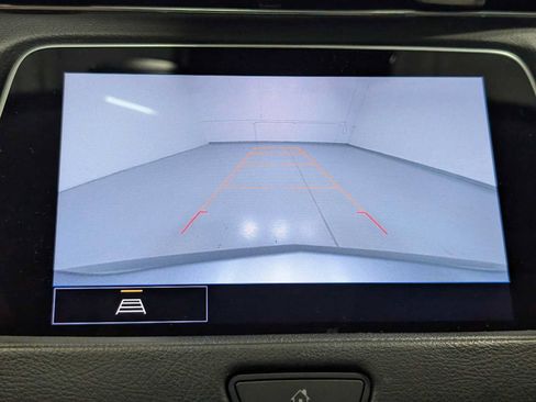 Used 2023 Cadillac XT4 Luxury w/ Cold Weather Package AWD/4WD image 26