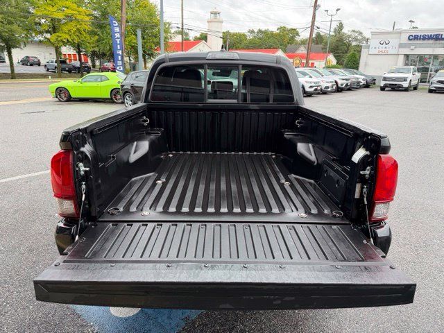 Used 2022 Toyota Tacoma SR AWD/4WD image 19