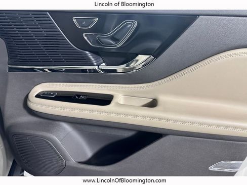 Certified 2022 Lincoln Corsair AWD w/ Premium Package image 20