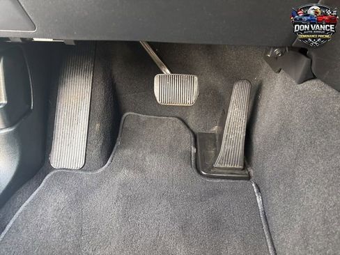 Used 2023 Ford Explorer XLT w/ Equipment Group 202A AWD/4WD image 26