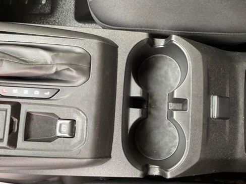 Used 2023 Chevrolet Colorado W/T RWD image 10