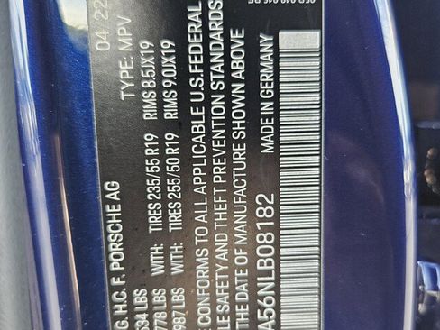 Used 2022 Porsche Macan image 25