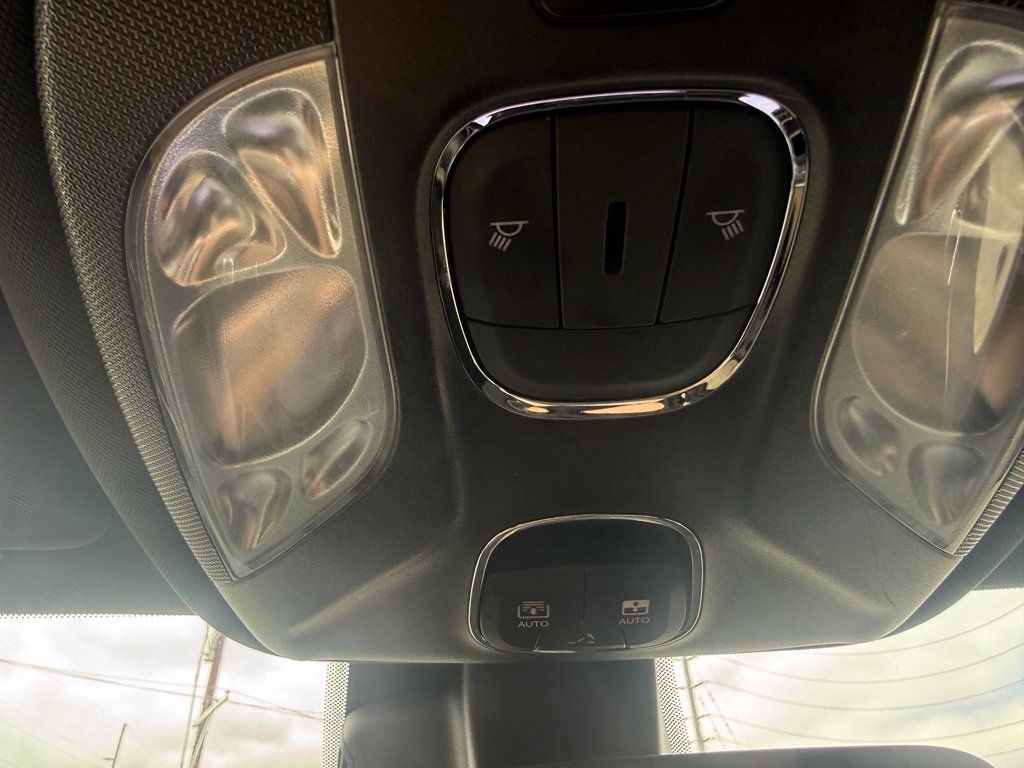 Used 2025 Jeep Compass Limited w/ High Altitude Package AWD/4WD image 29