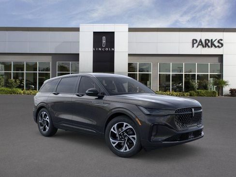 New 2026 Lincoln Nautilus Premier w/ Equipment Group 102A image 7