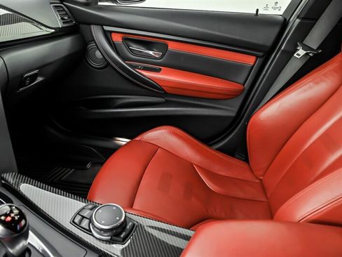Used 2016 BMW M3 RWD image 32