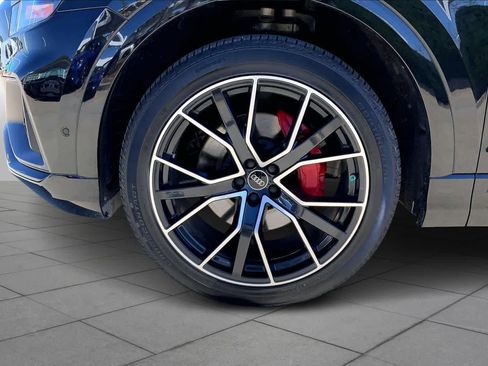 Used 2022 Audi Q8 Premium Plus w/ Premium Plus Package image 10