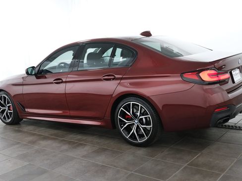 Used 2022 BMW M550i xDrive w/ Executive Package AWD/4WD image 3
