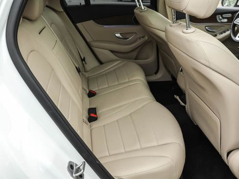 Used 2022 Mercedes-Benz GLC 300 4MATIC image 31